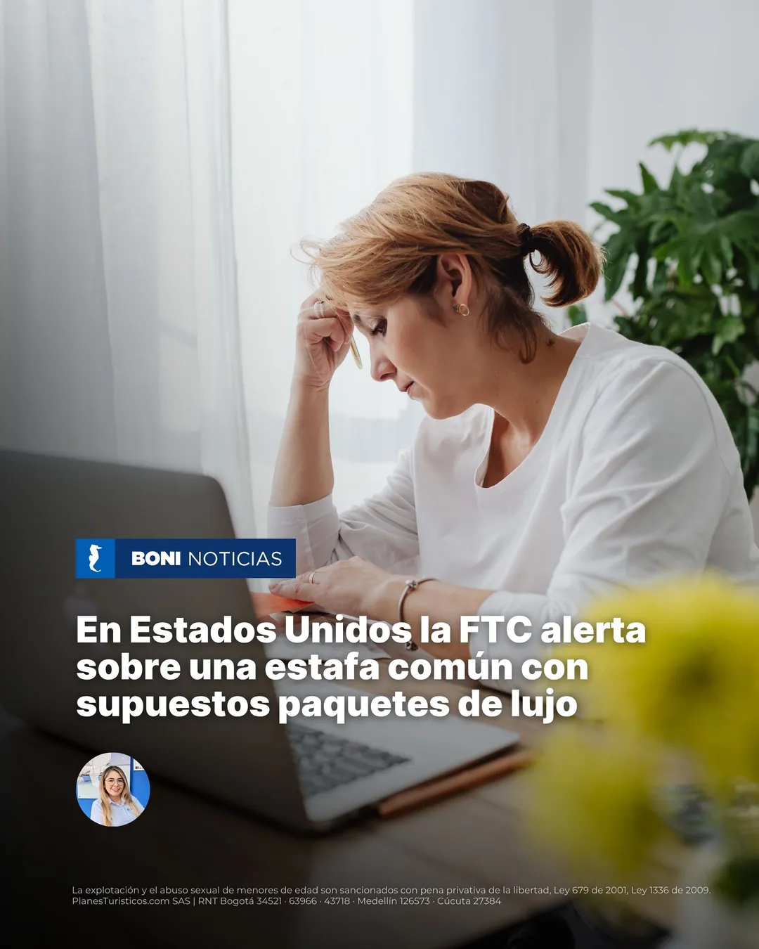 Mujer preocupada frente a un portátil