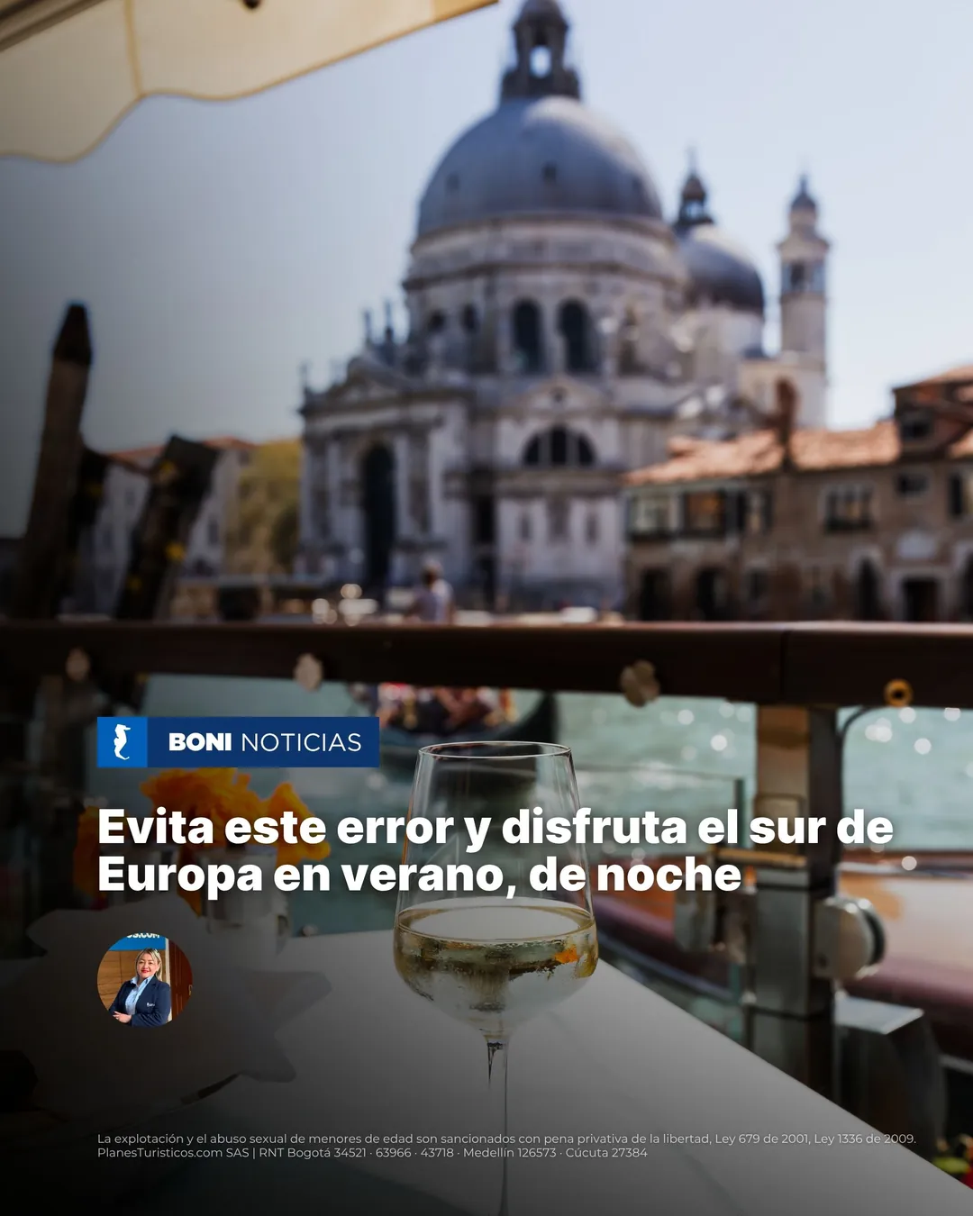 Copa de vino frente a una basílica veneciana desenfocada