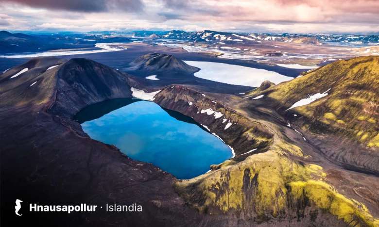 Laguna Volcanica en Hnausapollur, Islandia