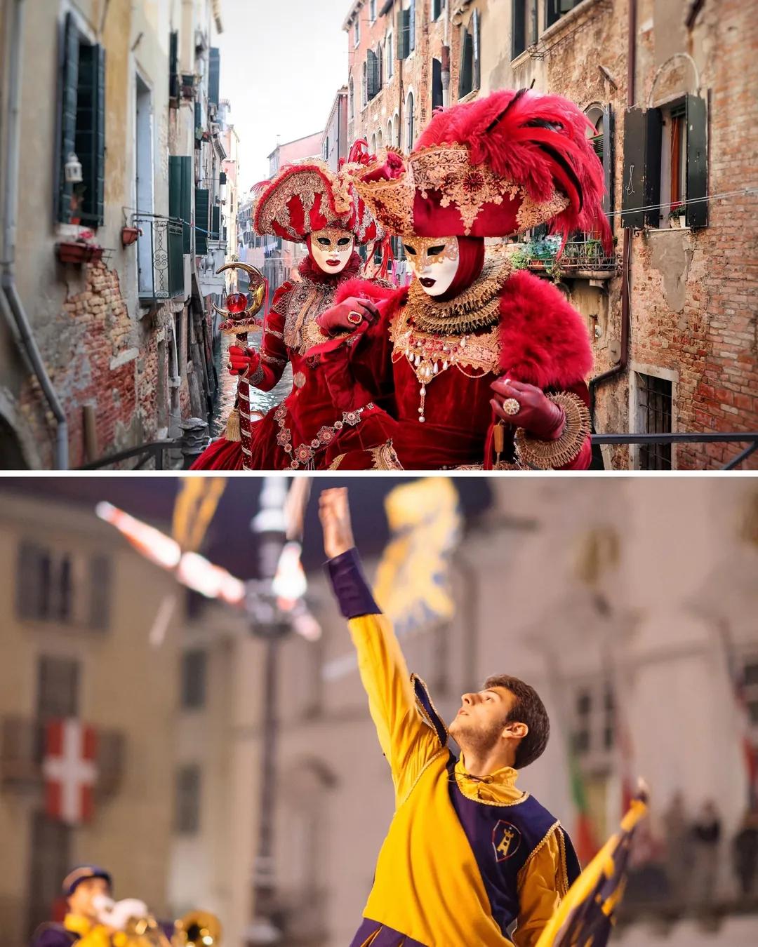 Disfraces rojos del carnaval veneciano y desfile con banderas