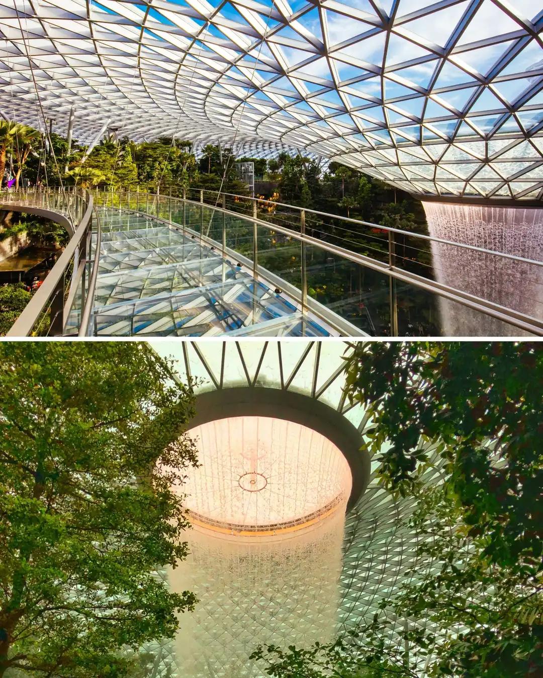 Pasarela y cascada interior del aeropuerto de Singapur
